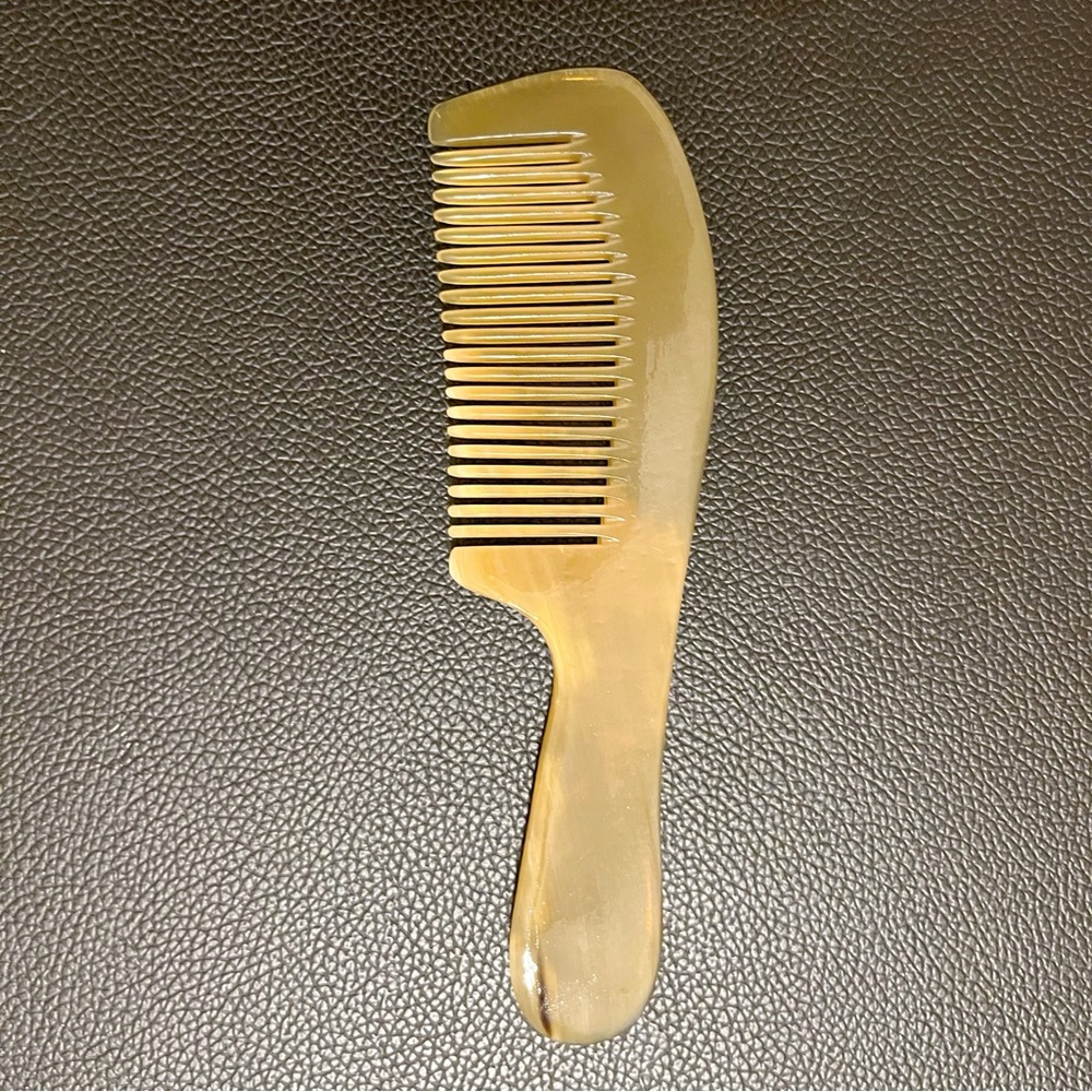 Natural Ox Horn Hair Comb with Long Handle Anti Static Hair Care Scalp Massage